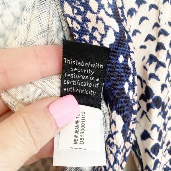 Diane Von Furstenberg Jeanne Two Snake Print Silk Jersey Wrap Dress Size 2 - Picture 7 of 8